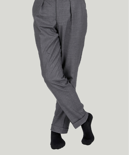 静電防止効果スーツがまとわりつきにくい