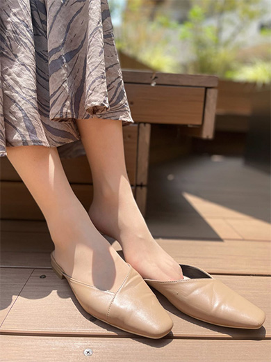 カラー別ストッキングの着用イメージ（クリアヌード）