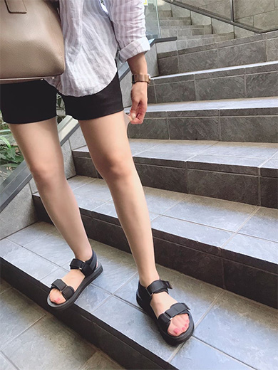 カラー別ストッキングの着用イメージ2（クリアヌード）