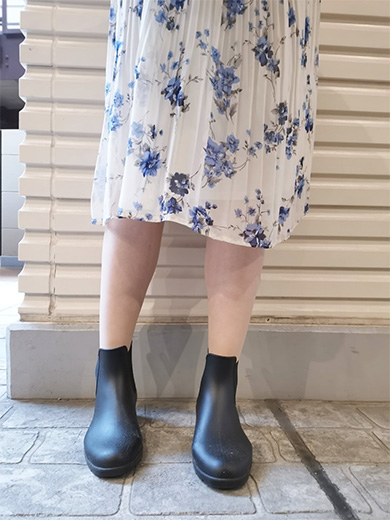 カラー別ストッキングの着用イメージ（サワーベージュ）