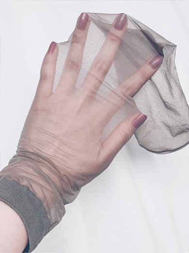 カラー別ストッキングの着用イメージ3（シャドーグレー）