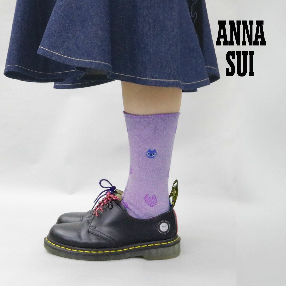 ANNA SUI(アナ スイ)】 靴下 ネコ総柄 ティティ 刺しゅう クルー丈
